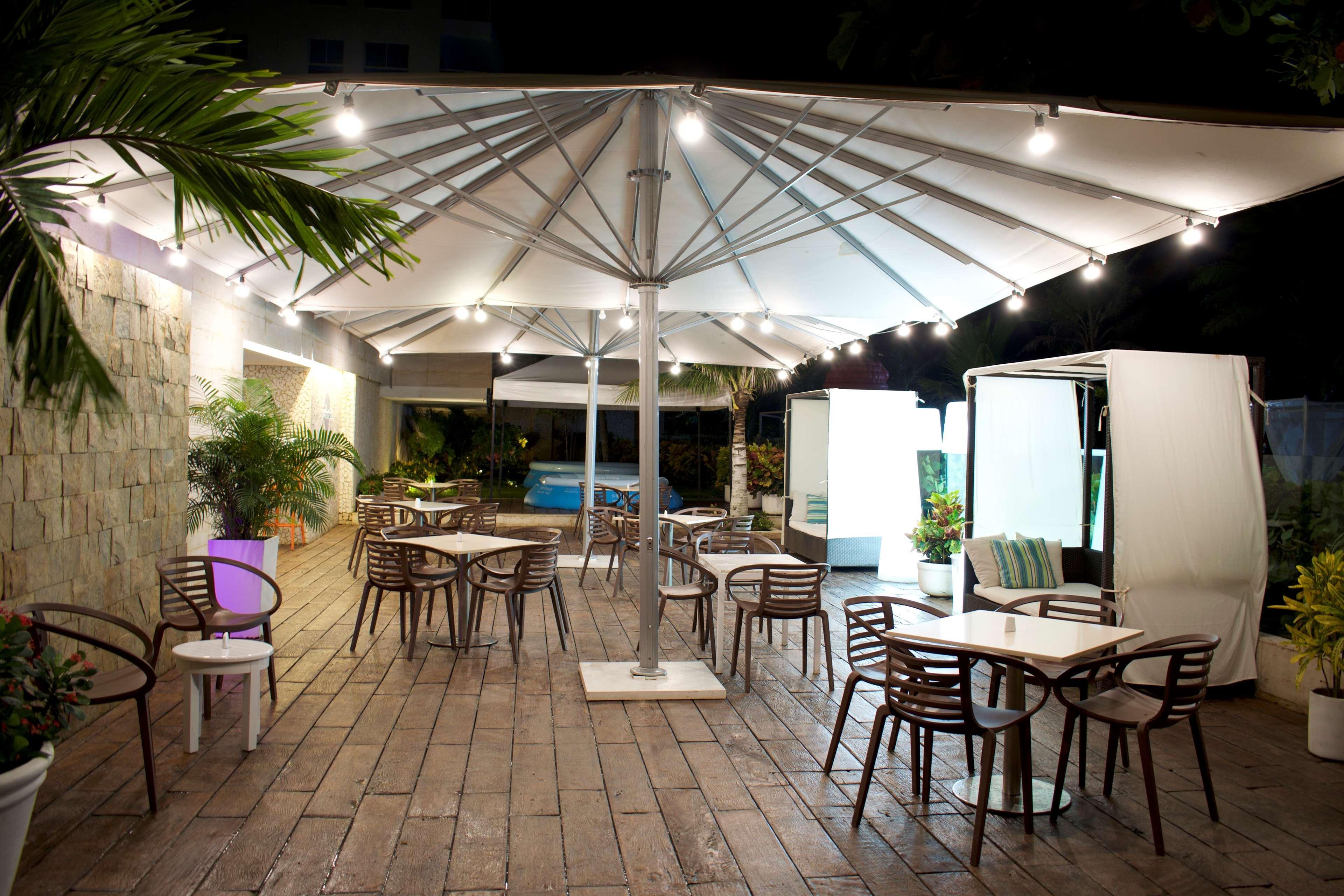 Radisson Cartagena Ocean Pavillion Hotel Exterior photo The restaurant at the hotel
