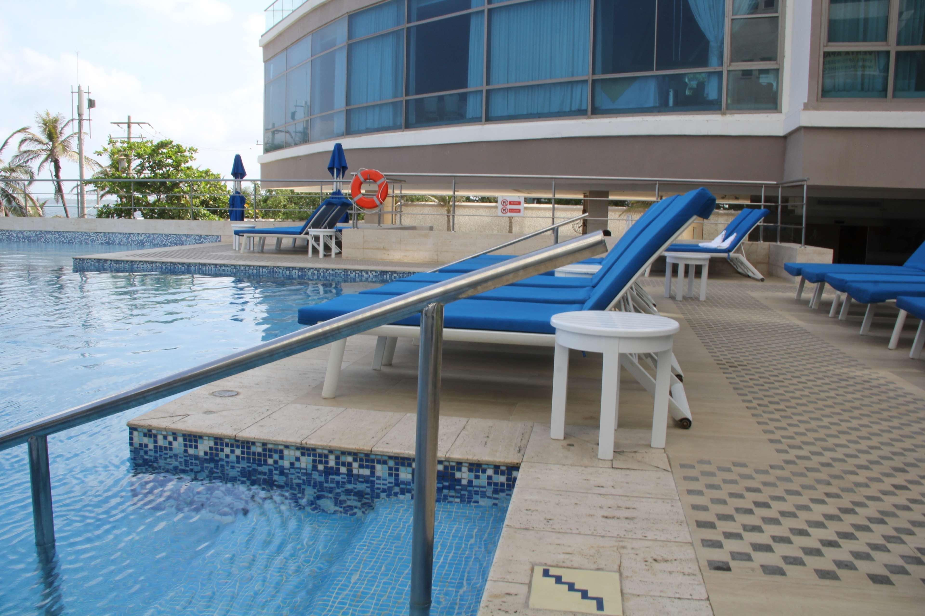 Radisson Cartagena Ocean Pavillion Hotel Exterior photo The pool at the hotel