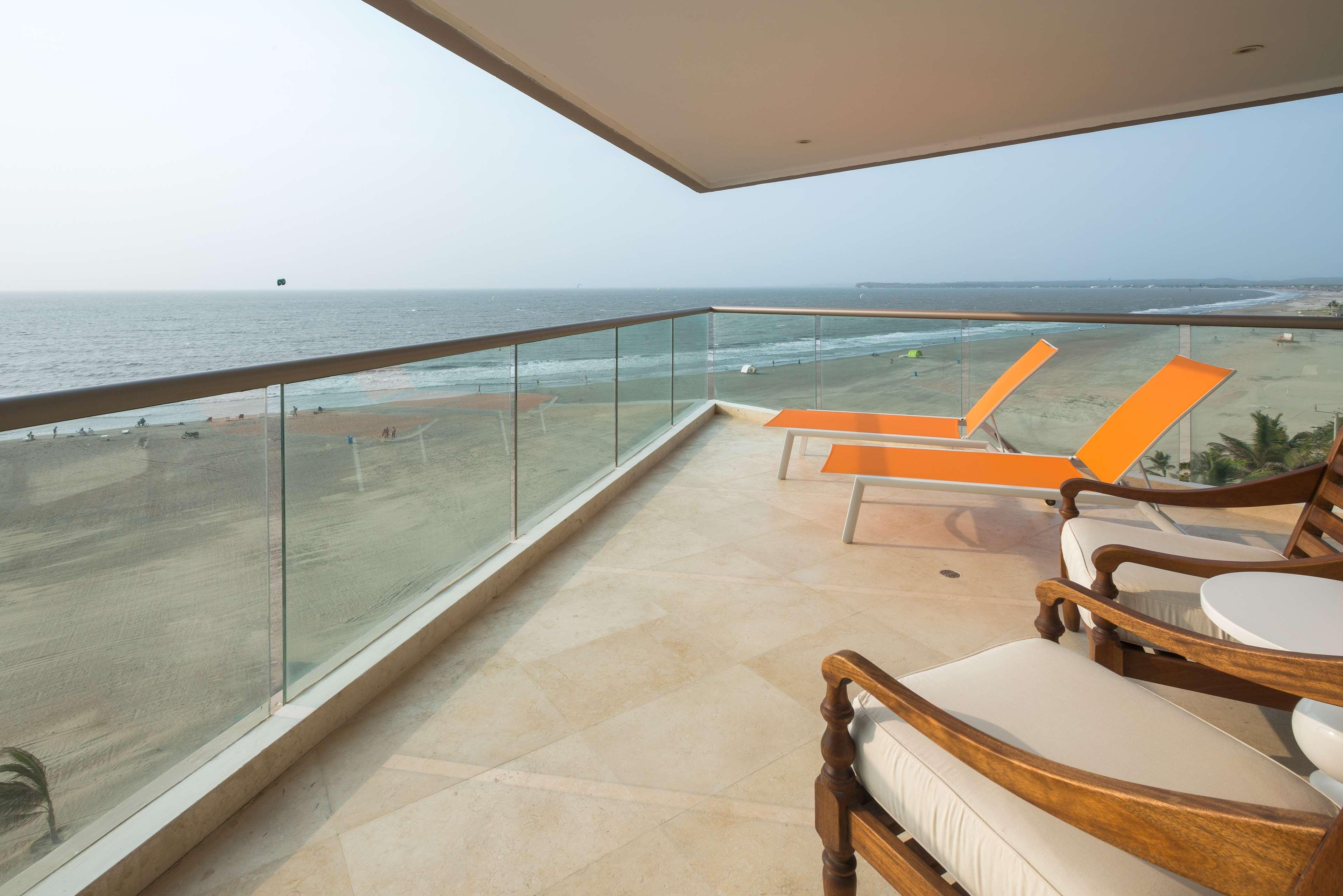 Radisson Cartagena Ocean Pavillion Hotel Exterior photo A balcony