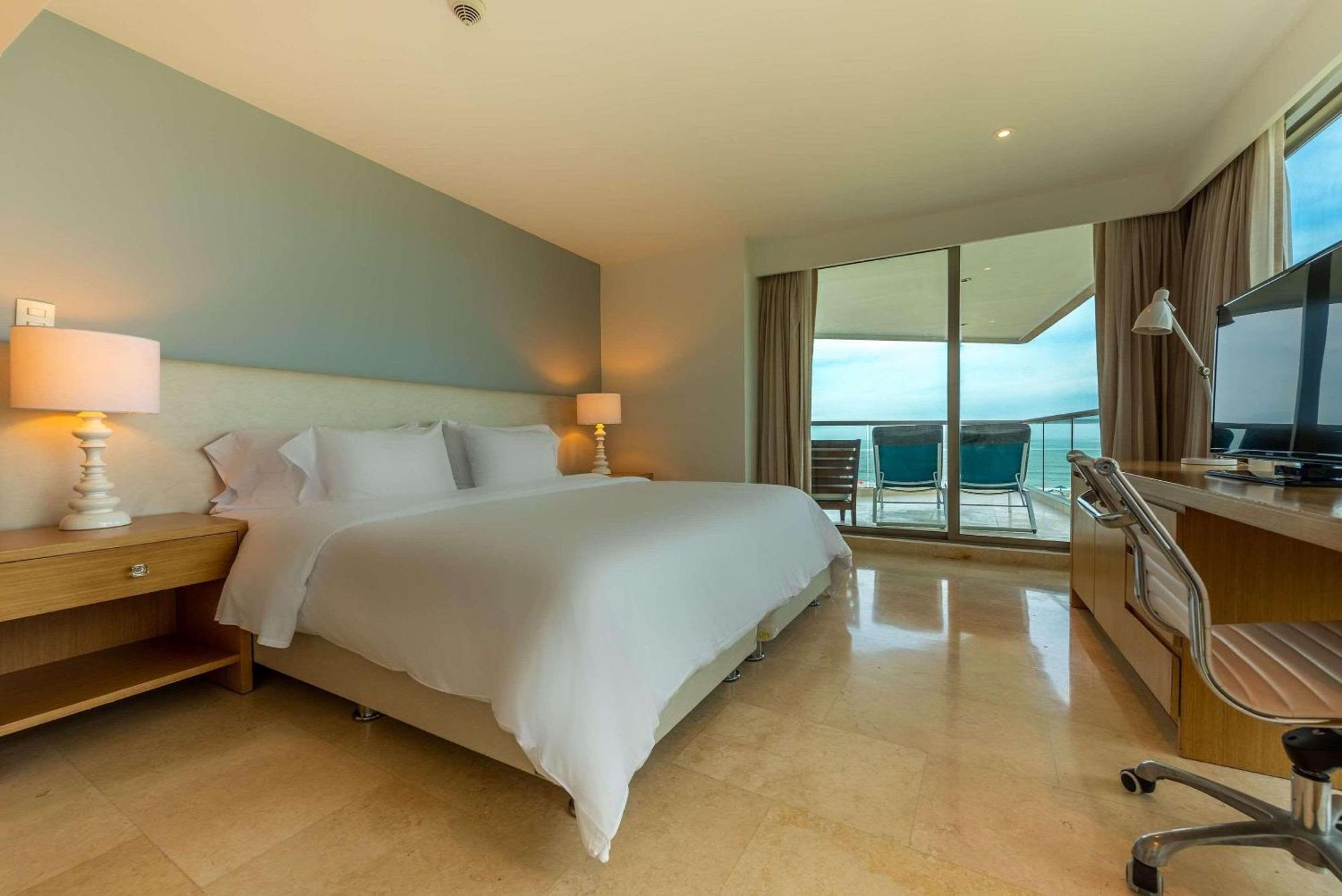 Radisson Cartagena Ocean Pavillion Hotel Exterior photo A bedroom at the InterContinental San Salvador