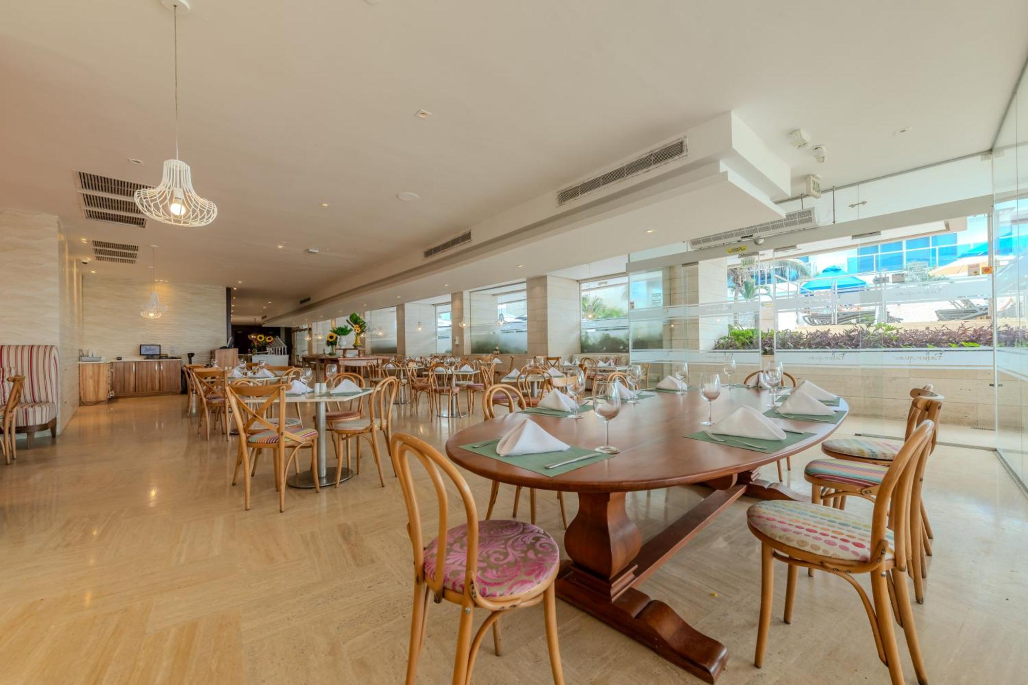 Radisson Cartagena Ocean Pavillion Hotel Exterior photo